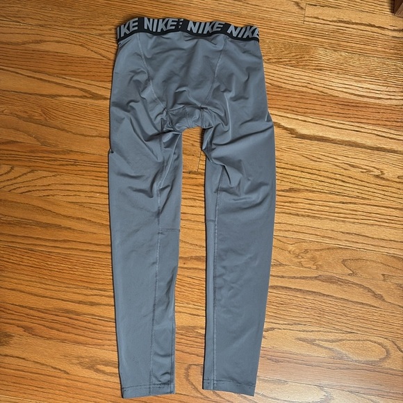 Nike Pro Adult Men's Size XL Solid Gray Low Rise Compression 3/4 Pants M - Picture 4 of 10